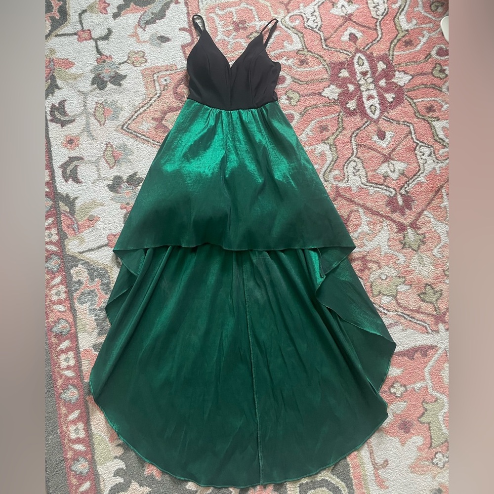 Betsy & Adam Semi-Formal/Formal Dress - Size 6